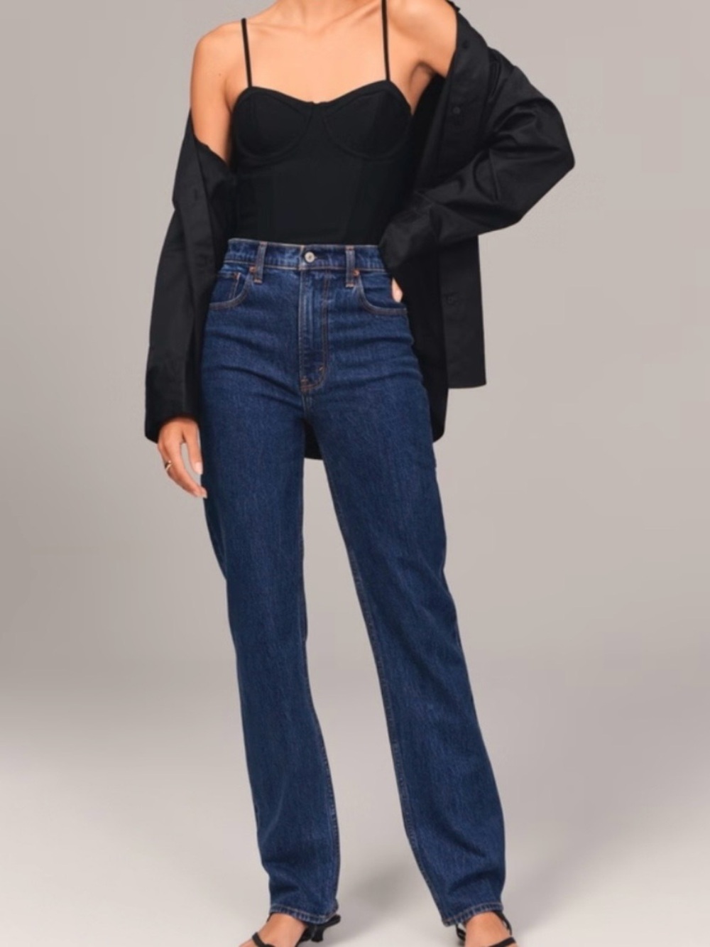 Abercrombie & Fitch The ‘90s Straight Ultra High Rise 29 / 8 Long